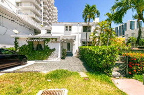 South Beach Townhouse Studio 2 Blocks from Beach